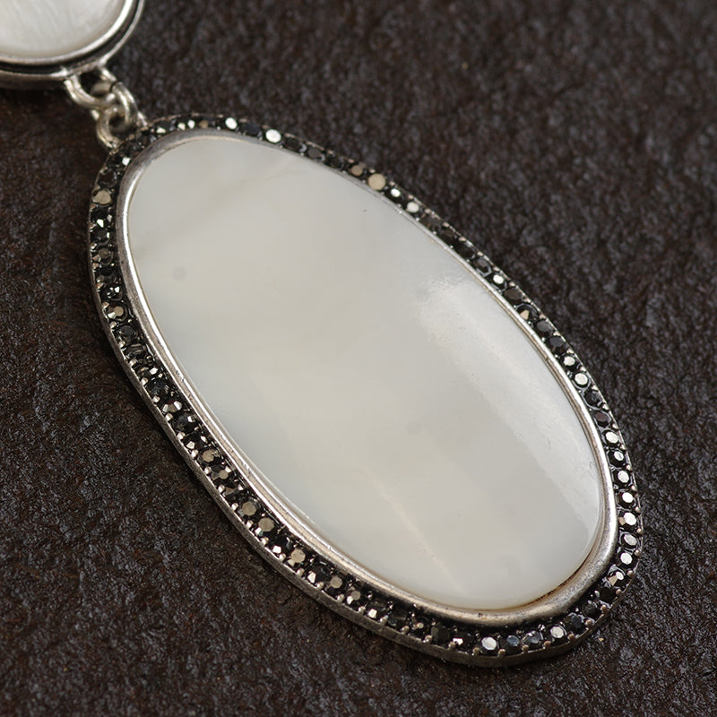 Mother of Pearl Vintage Style Pendant Necklace