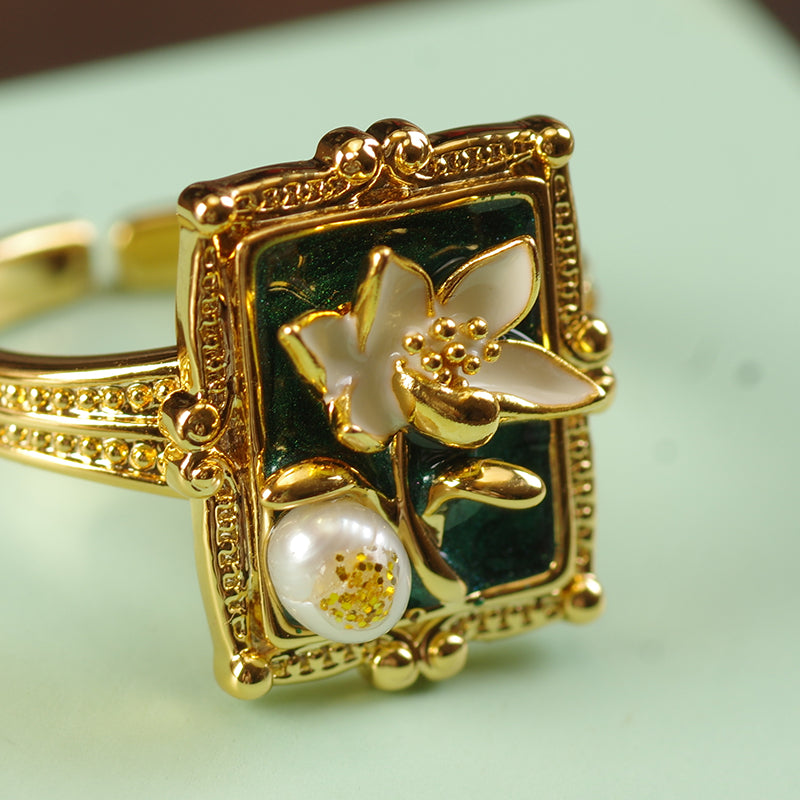 Malachite Stone Gold Ring