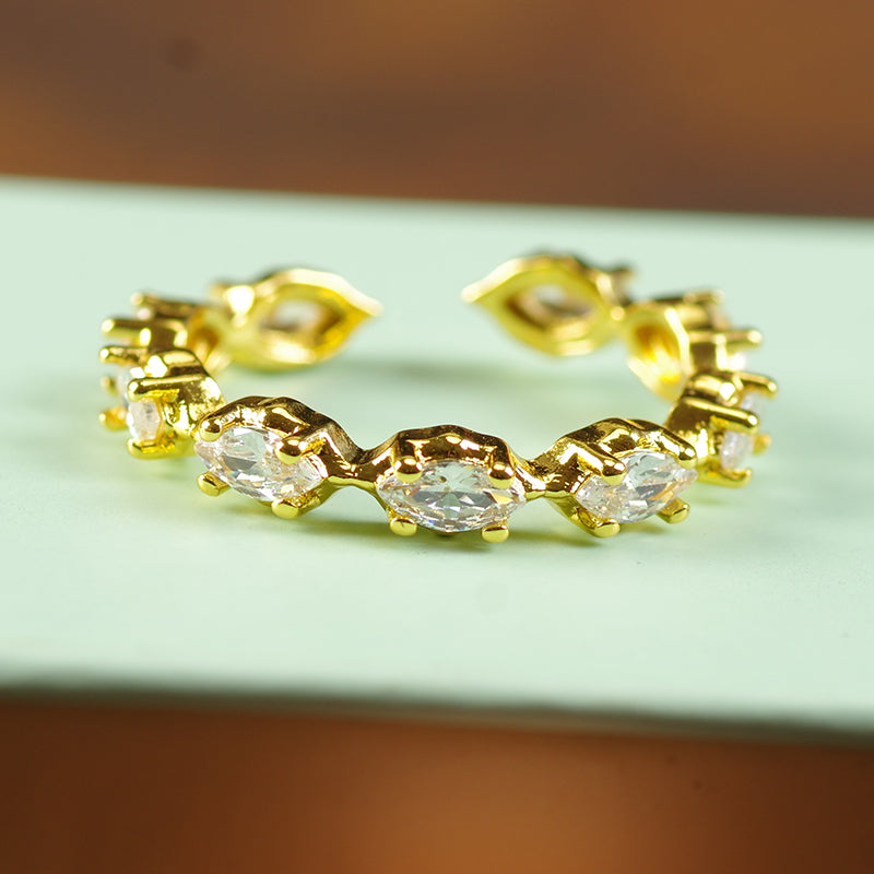 Stackable Baroque Solitaire Ring